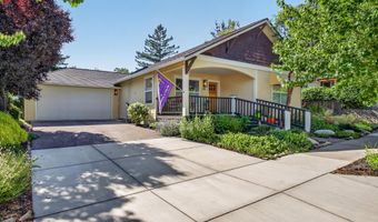 414 Parkside Dr, Ashland, OR 97520