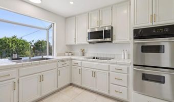 1895 Laurel Rd, Oceanside, CA 92054