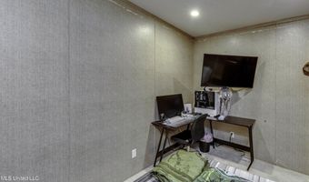 326 Lake Harbor Rd, Brandon, MS 39047