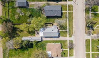 1032 Kingsbury St, Belle Fourche, SD 57717