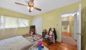 178 W SHELLEY Dr, Claymont, DE 19703