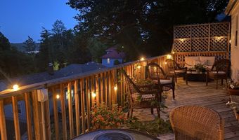 144 Grosvenor St, Athens, OH 45701