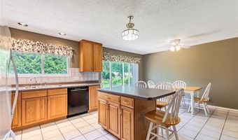 6011 Ranchwood Dr, Affton, MO 63123