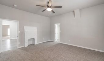 1027 W Idaho Ave, Chickasha, OK 73018