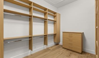 24 Soaring Bird Ct, Las Vegas, NV 89135