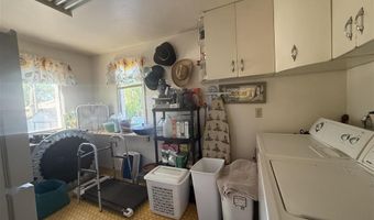 202 N Division St, Cowley, WY 82420