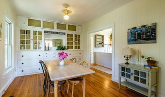 21 Elm St, Belfast, ME 04915