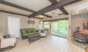 40 Brighton Rd, Andover, NJ 07821