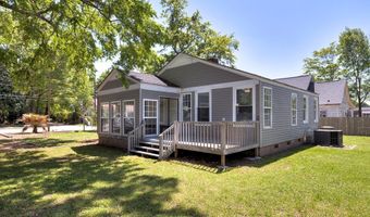 411 N Main St, Bishopville, SC 29010
