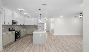 518 Madeleine Cir, Austin, AR 72007
