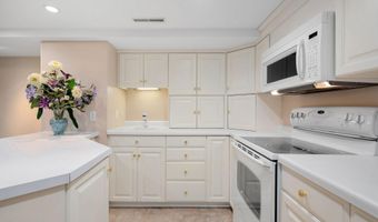 301 22nd St NW, Austin, MN 55912