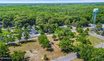 375 E Barnegat Ave, Bayville, NJ 08721