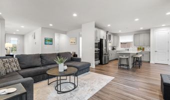 21340 RAINIER Ln, Broadlands, VA 20148
