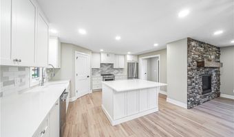 483 Townline Rd, Aurora, OH 44202