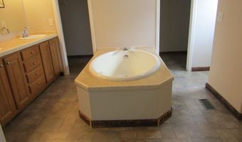1401 W Bowman Dr, Artesia, NM 88210