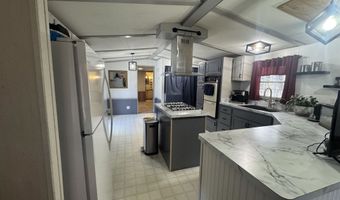 82 Sunset Cir, Campton, NH 03223