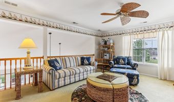 10 Pierhead Dr, Barnegat, NJ 08005