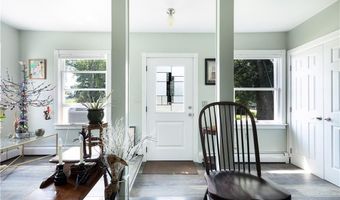 43 Parker Ave, Warren, RI 02885