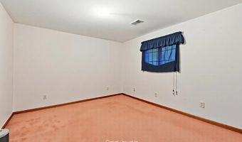 725 N 8th Ave, Addison, IL 60101