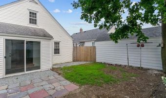 74 Leslie St, Cranston, RI 02910