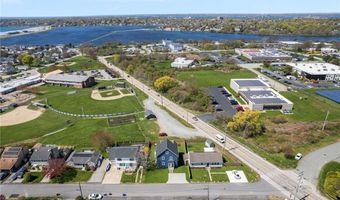 11 Gunning Ct, Middletown, RI 02842