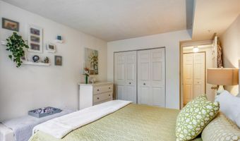 5000 BATTERY Ln 202, Bethesda, MD 20814