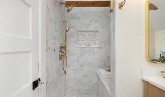 7 Champlin St, Newport, RI 02840