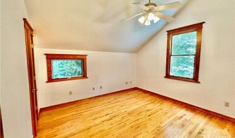 345 Three Oaks Dr, Athens, GA 30607
