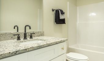 200 13th St, Apalachicola, FL 32320