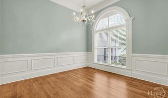 5 Pinebrook Ct, Savannah, GA 31405