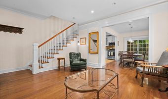 3301 NW DENT Pl NW, Washington, DC 20007