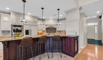 26 Bruns Rd, Allenhurst, NJ 07711