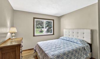 441 Walnut Ln, Apple Valley, MN 55124