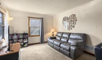 2103 N CLARK St, Appleton, WI 54911