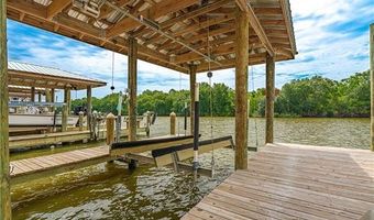 24 LAKE BREEZE Dr 24, New Orleans, LA 70129