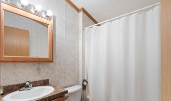 6 Susan St, Beacon Falls, CT 06403