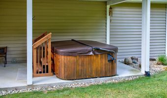 3235 Lakeview Dr, Allegan, MI 49010