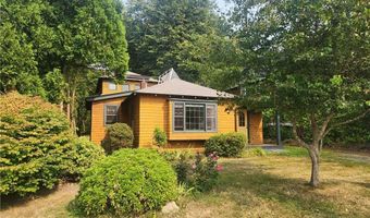61 Howland Ave, Jamestown, RI 02835