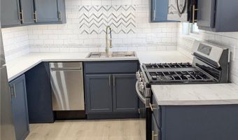 802 S Jenkins Blvd, Akron, OH 44306
