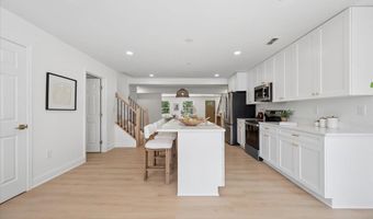 2807 BARBERRY Ln, Bowie, MD 20715