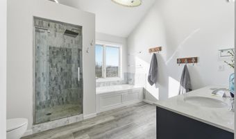 4537 W Black Oak Cir, Angola, IN 46703