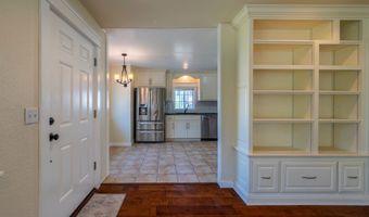 520 5TH St, Bandon, OR 97411