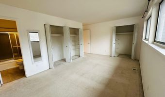 795 Watersedge Dr, Ann Arbor, MI 48105