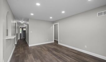 628 Hickory Knoll Ct, Ballwin, MO 63021