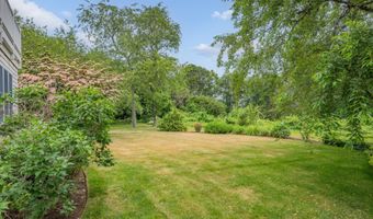 3528 Main St, Barnstable, MA 02630