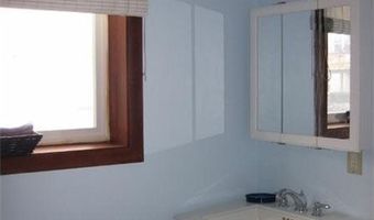 35 Treasure Rd, Narragansett, RI 02882