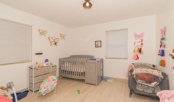 900 E Kirkwood Dr, Aurora, MO 65605
