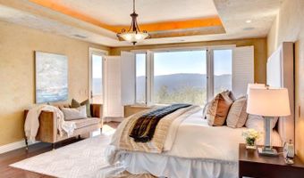 1340 Crestmont Dr, Angwin, CA 94508