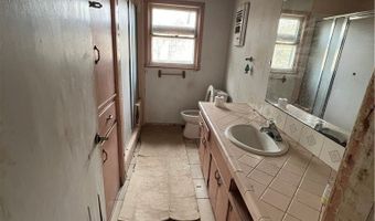 909 Highland Ave, Alice, TX 78332