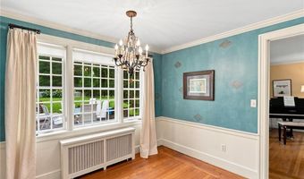 142 Ferry Rd, Bristol, RI 02809